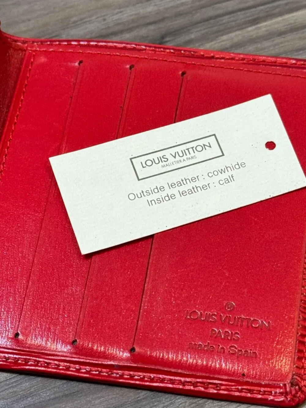 Louis Vuitton LV Marco Epi Leather Bi-Fold Wallet in Red Portefeuille